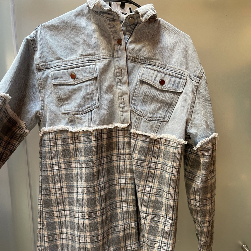 Cutest jean jacket perfect for fall!!